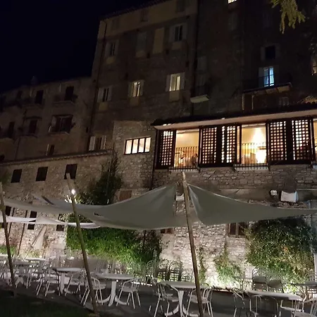 Fontebella فندق أسيسي